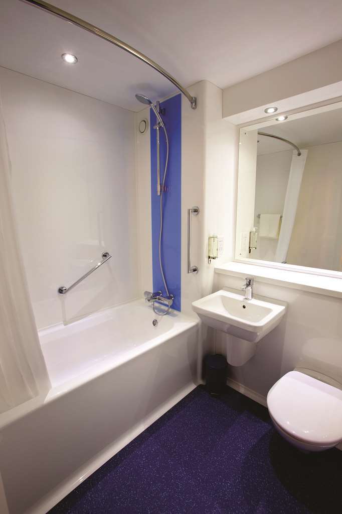 Travelodge Colwyn Bay Old Colwyn Δωμάτιο φωτογραφία