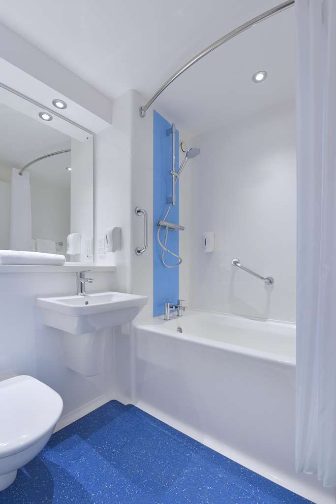 Travelodge Colwyn Bay Old Colwyn Δωμάτιο φωτογραφία